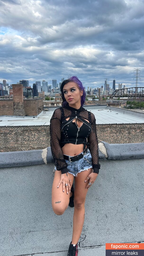 Cora Jade