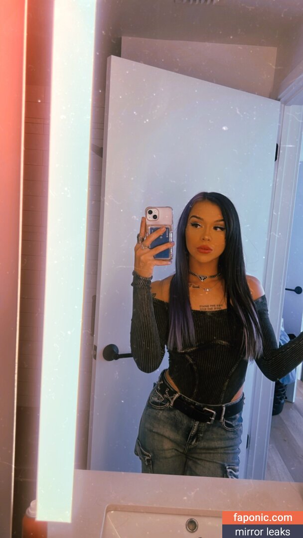 Cora Jade