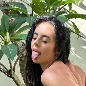 littlebrunettebaddie