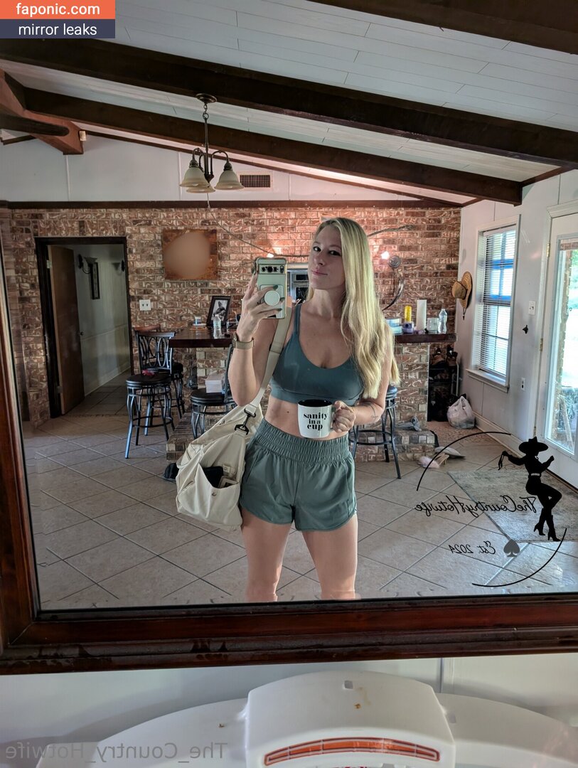 the_country_hotwife