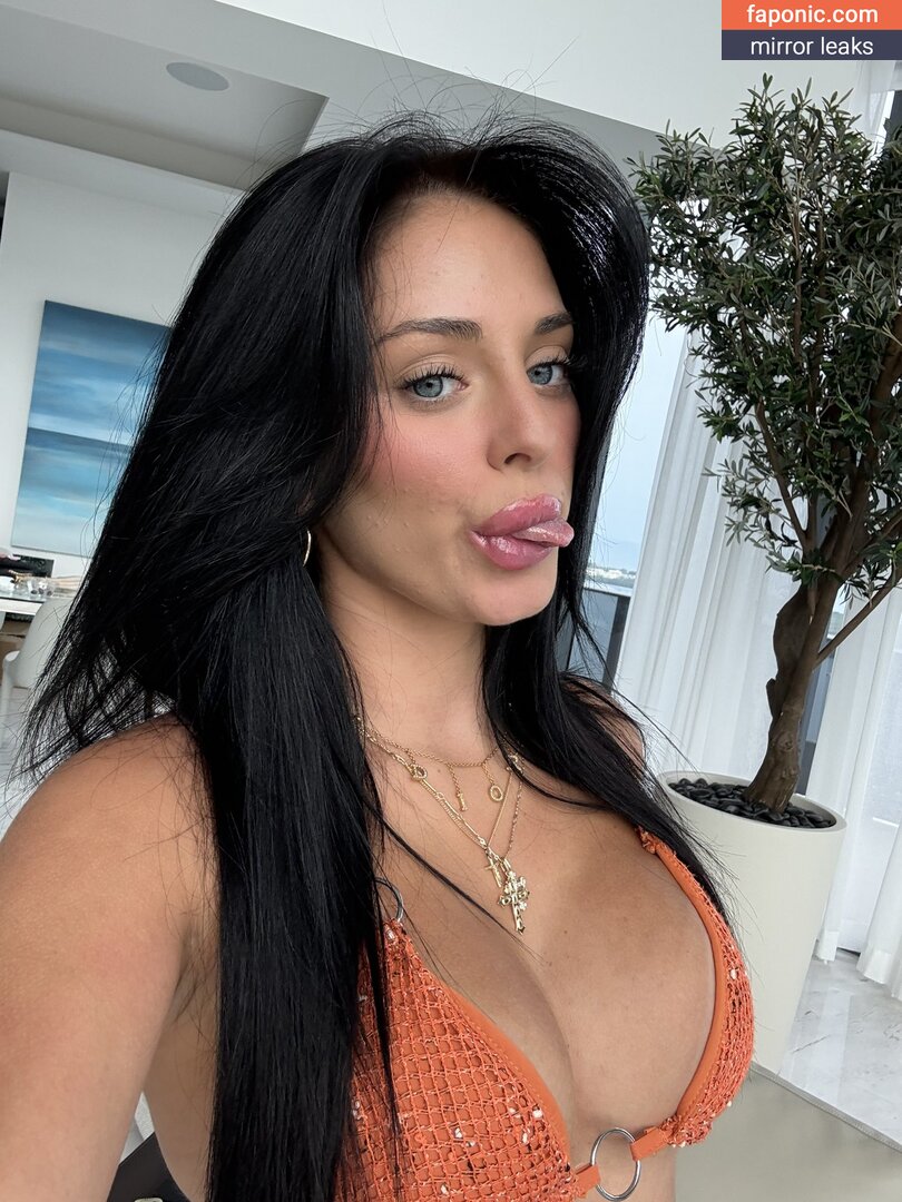 Camilla Araujo