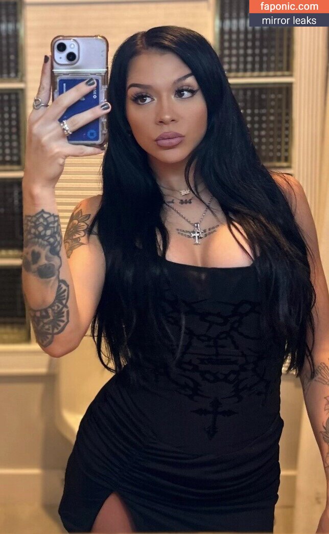 Cora Jade