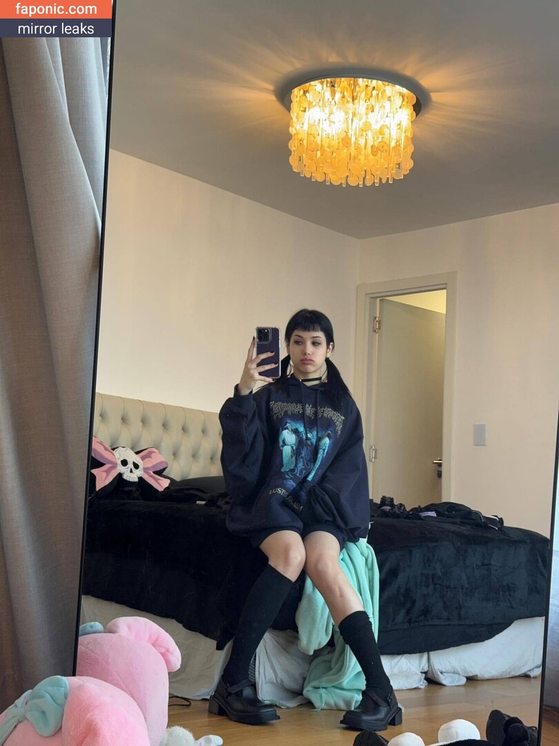 nicoleponyxo
