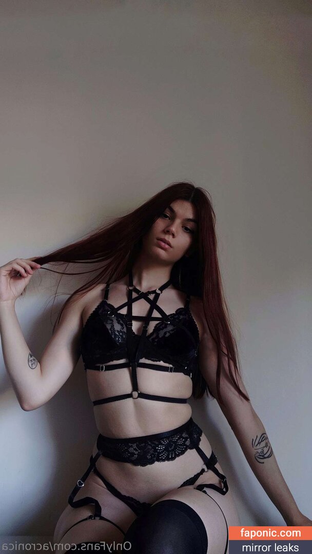 Acronica