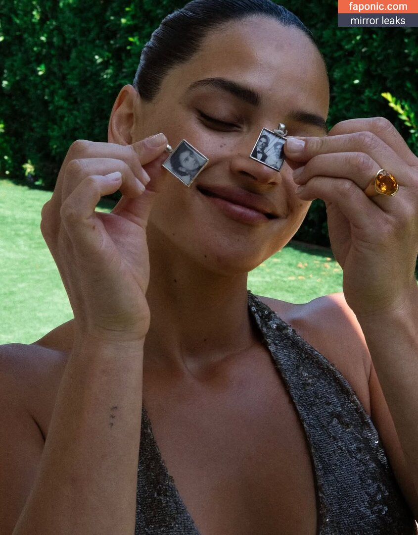 Adria Arjona