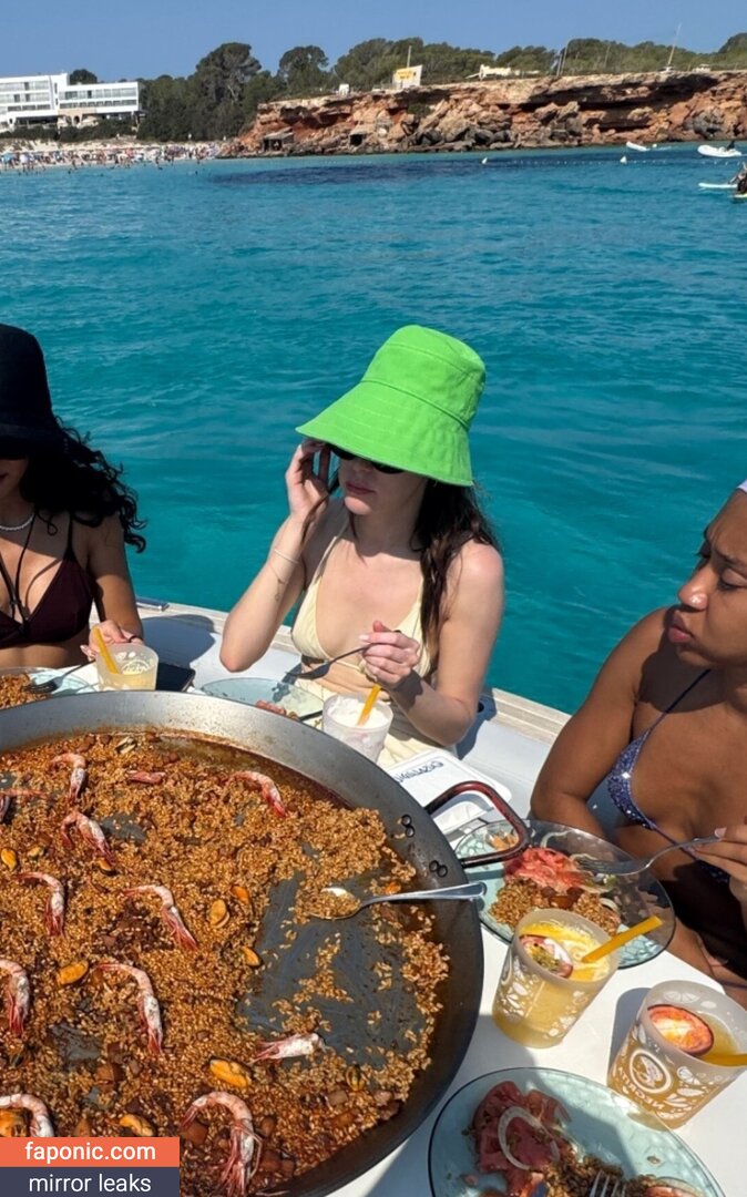 Alycia Debnam Carey