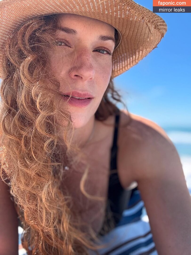 Amanda Righetti