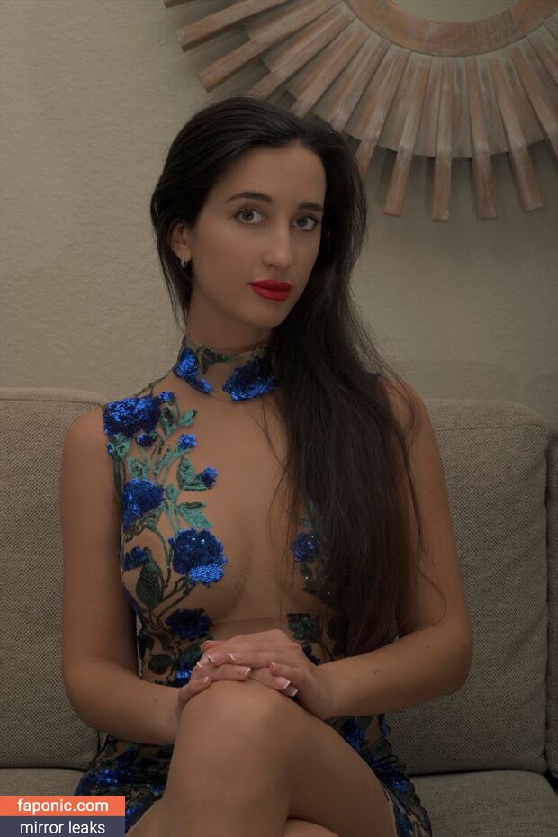 Anna Dark