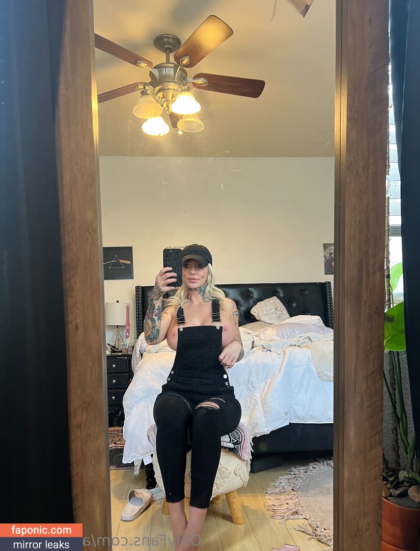 ashleywolfx