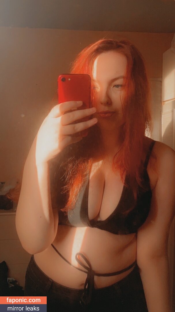 caitlin1410_