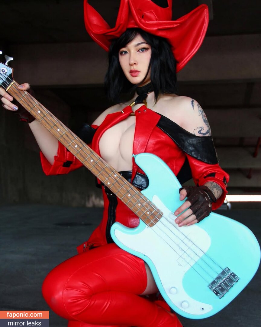 Caytie Cosplay