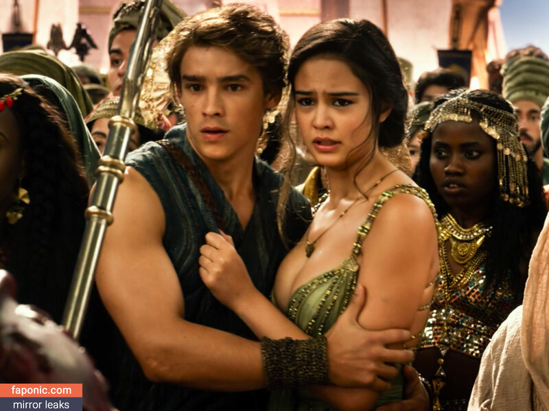 Courtney Eaton