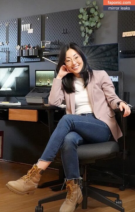 Dami Lee