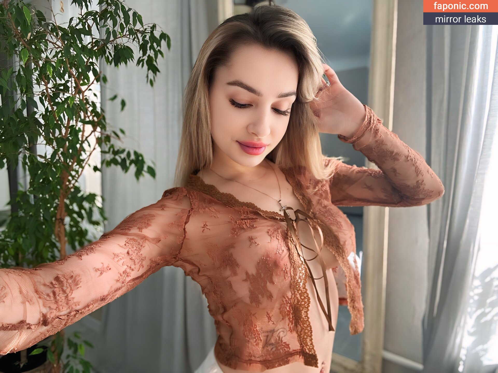 ellablonde