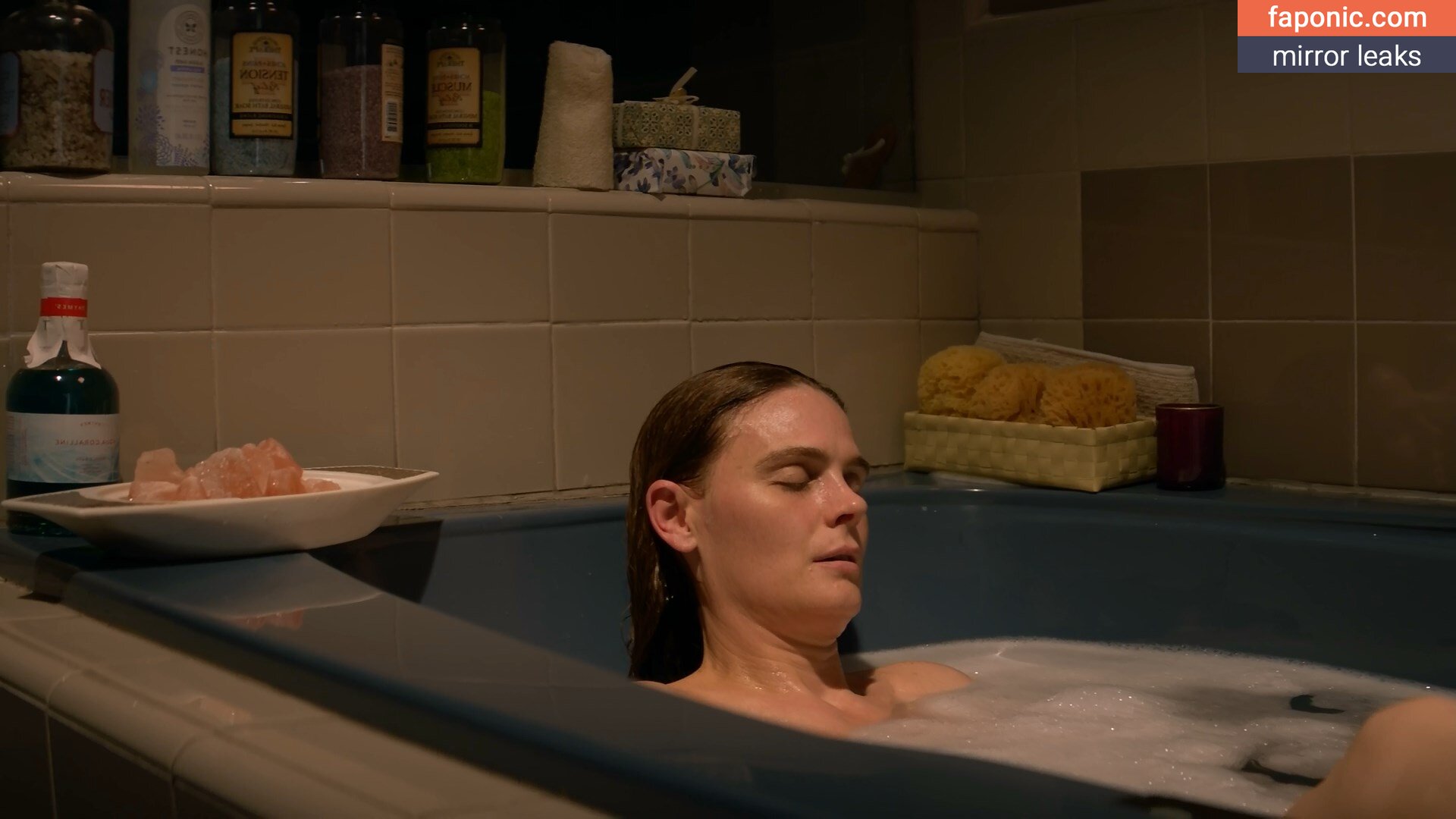 Emily Deschanel
