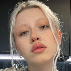 emily_lure