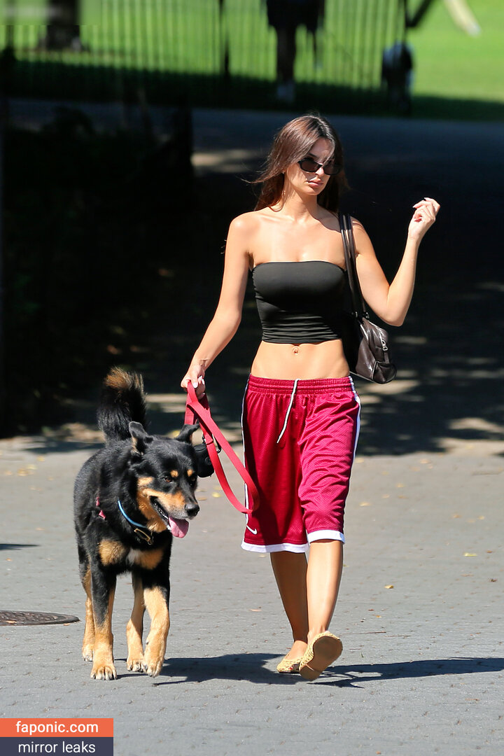 Emily Ratajkowski