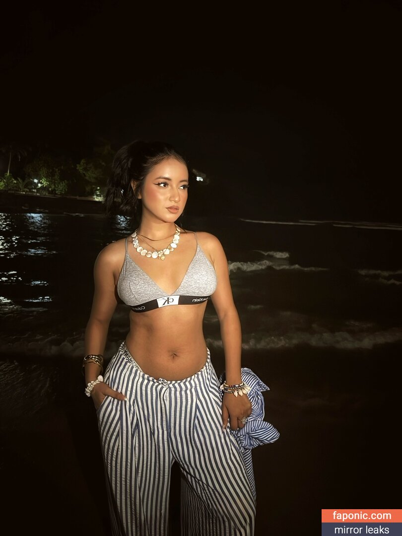 Eva Giri