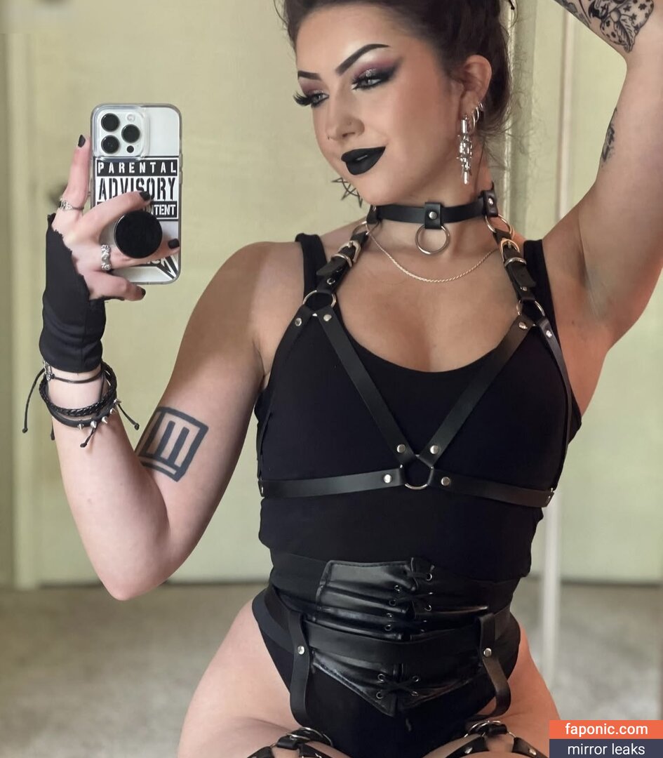 ghostwifeey
