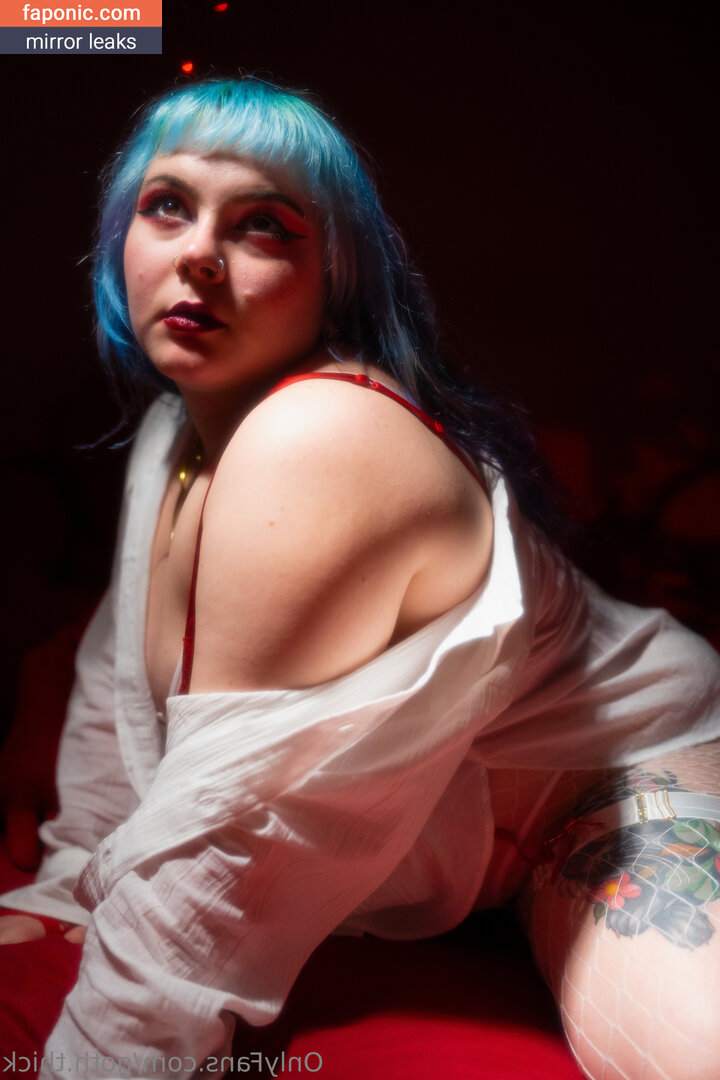 goth.thick