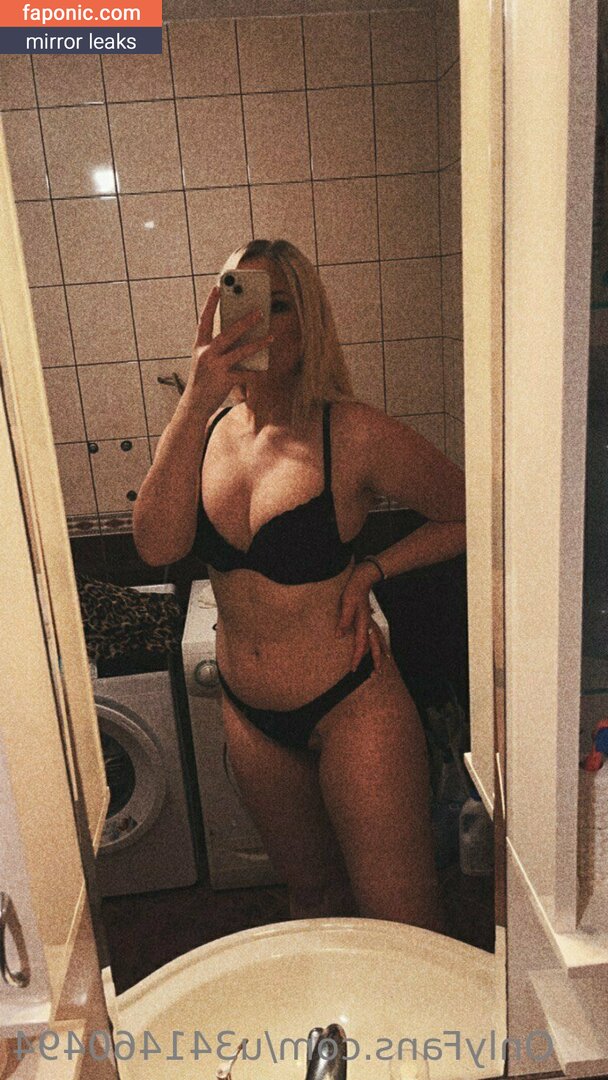 juli_sky_loves