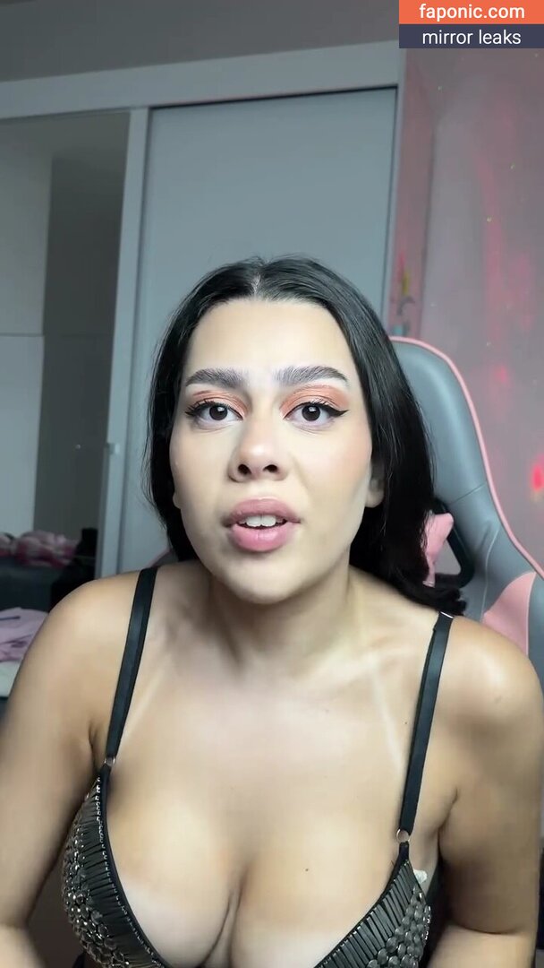 Julia_alvarengaa