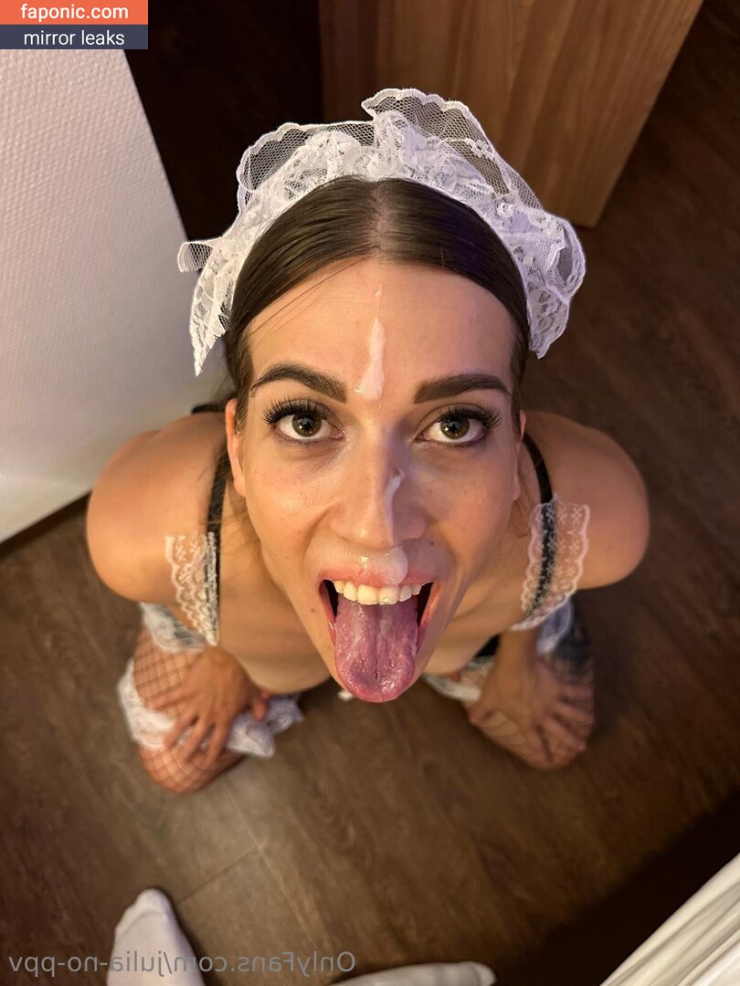 julia-sophie777