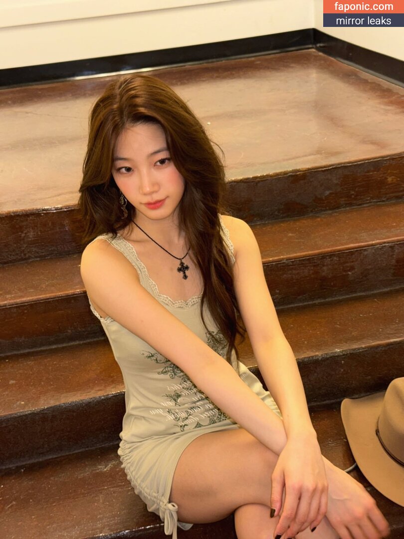 Kazuha Nakamura 中村 一葉