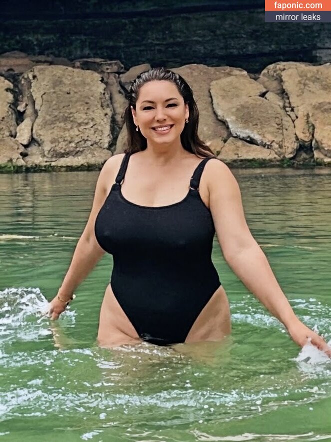 Kelly Brook