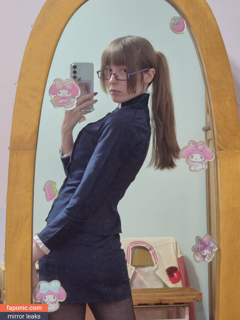 Kiki Glitter Cosplay