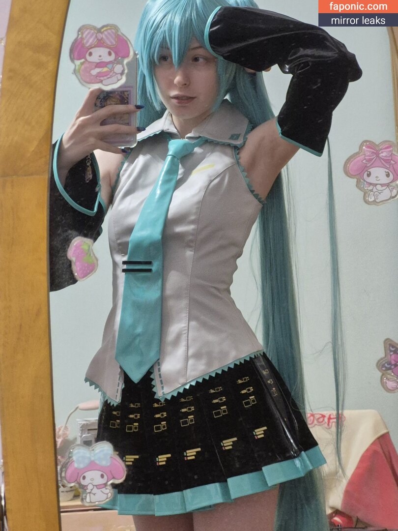 Kiki Glitter Cosplay
