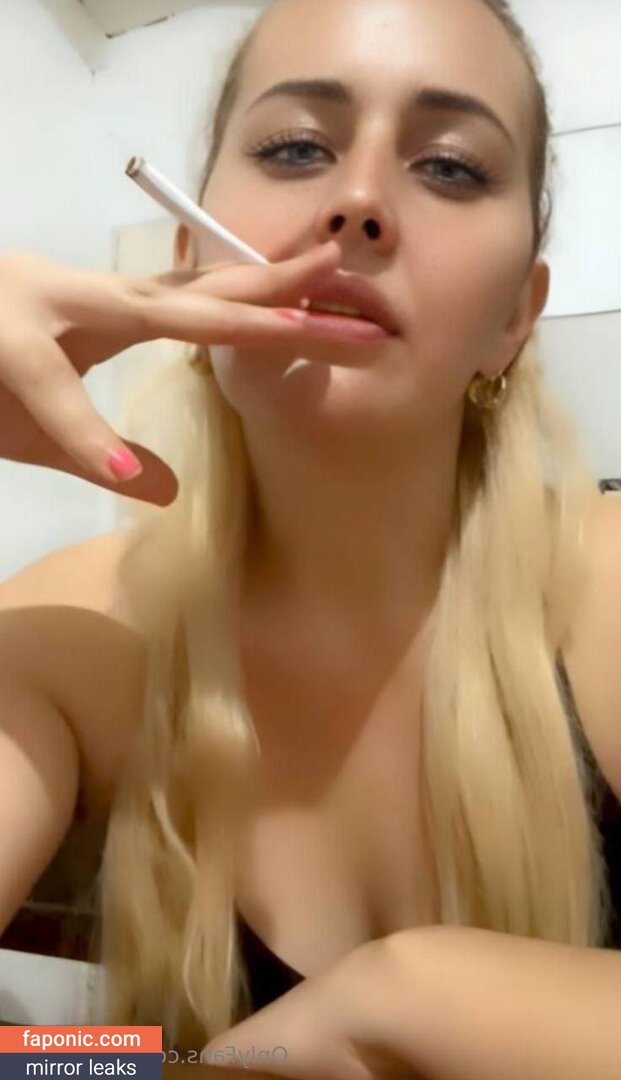 larrisa_fox