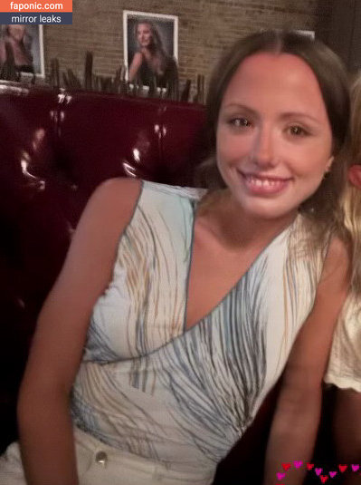 Lily Mo Sheen