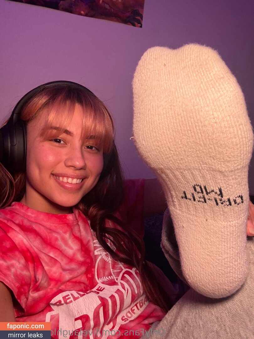 livelaughlovefeet101