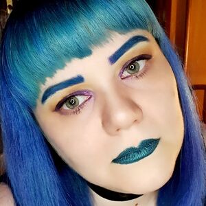 livin_dead_girl