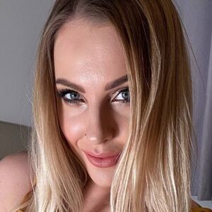 lucy_robinson_vip
