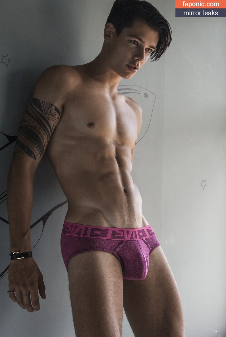 Mario Adrion