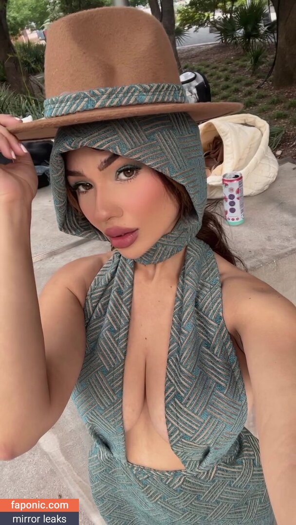 Melanie San Roman