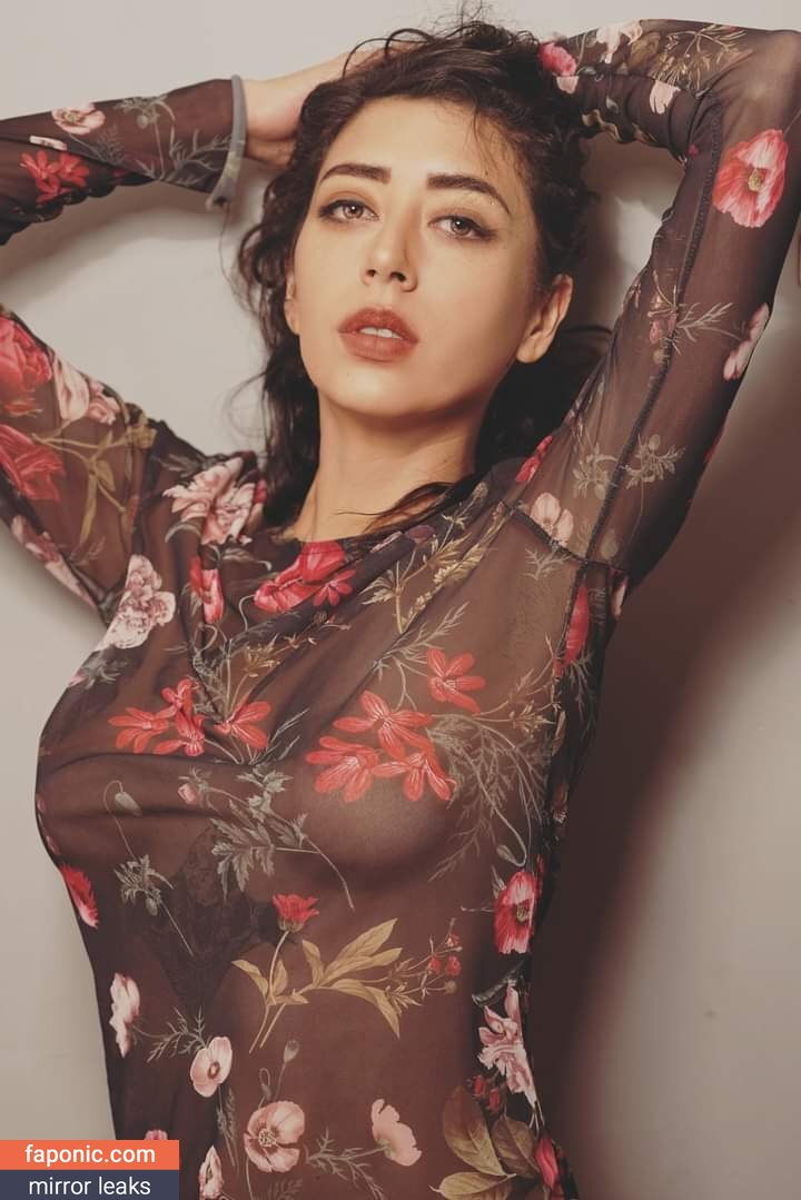 Mon Valenzuela