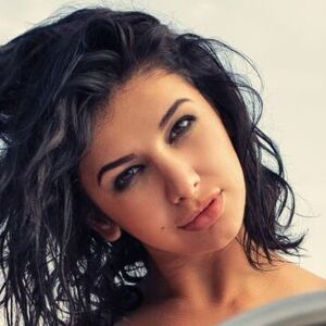 Nadine Wo