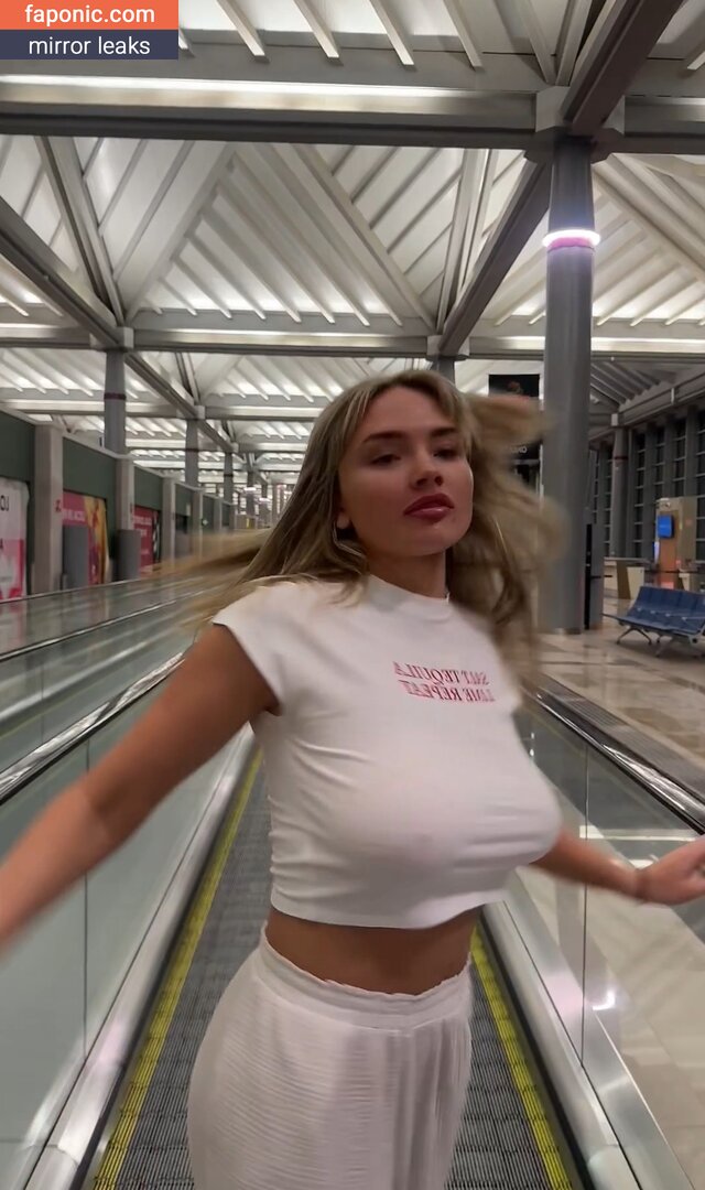 Natalie Alyn Lind
