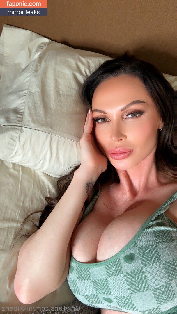 nikkibenz