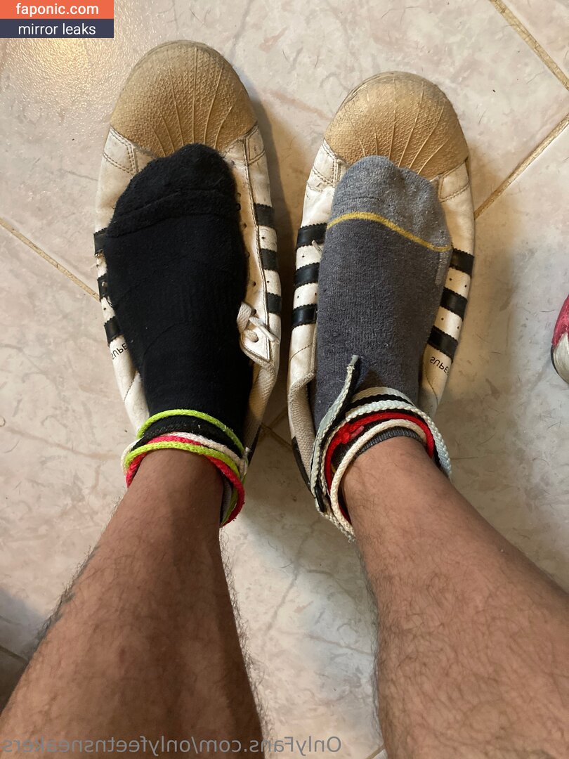 onlyfeetnsneakers