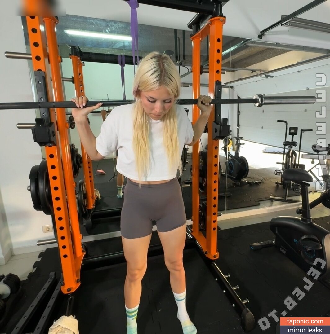 Sarahtoninx9_