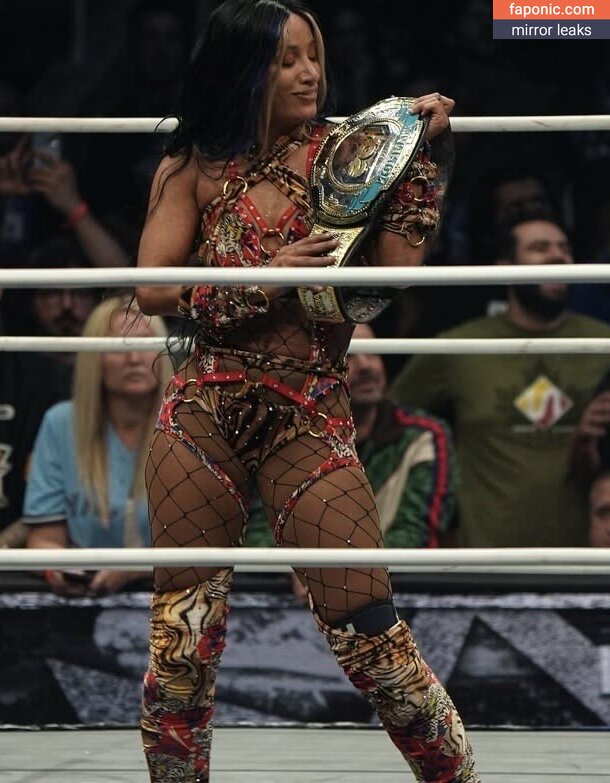 Sasha Banks