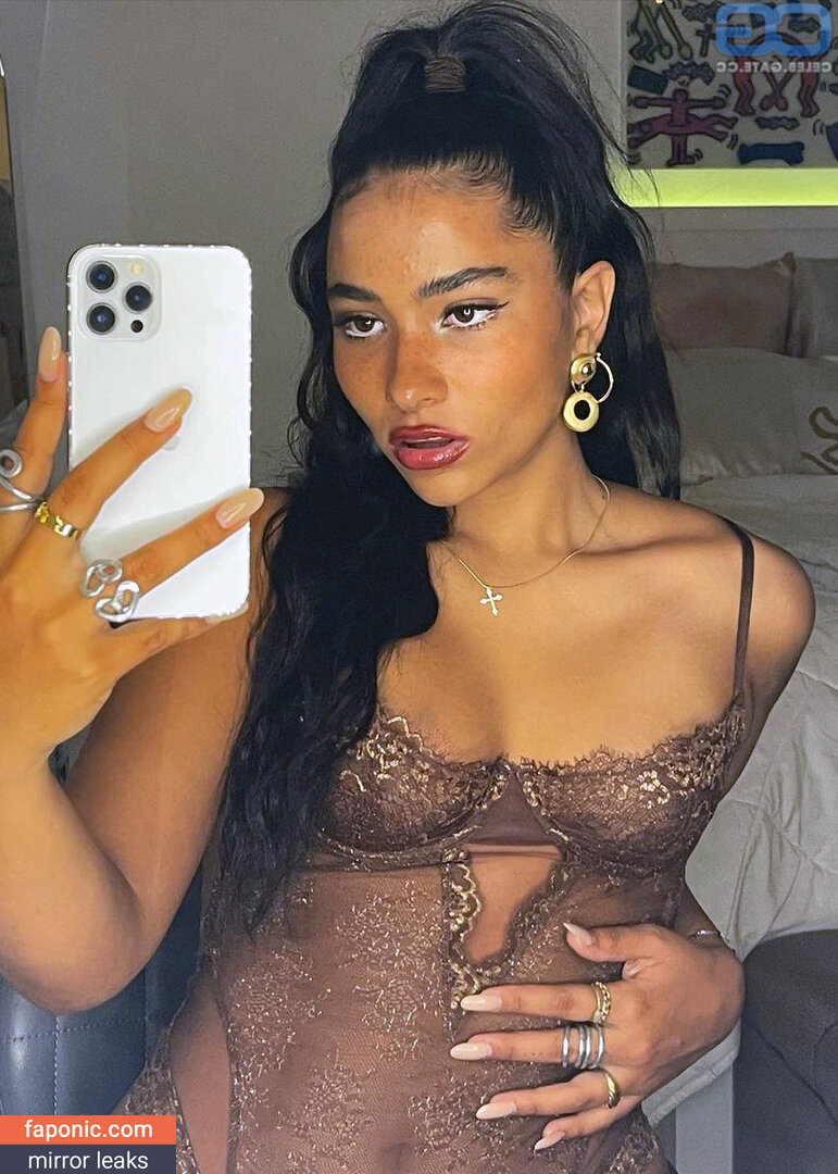 Sienna Gomez