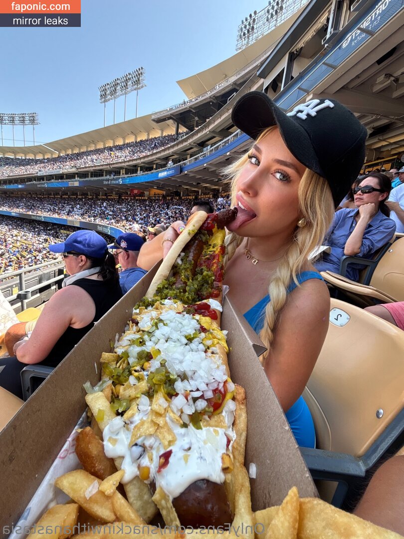 snackinwithanastasia