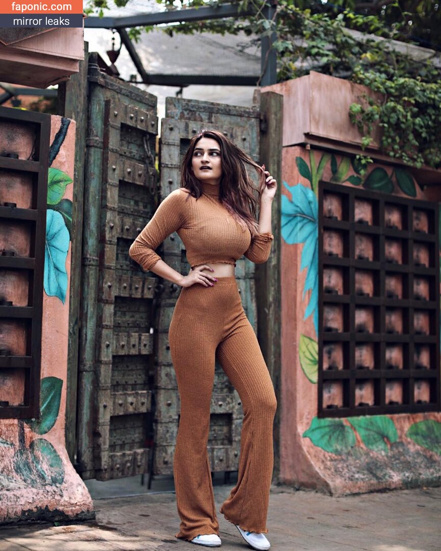 Sonali_malhotraa