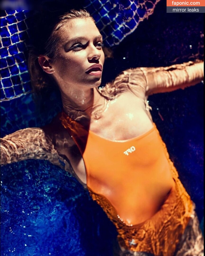 Stella Maxwell