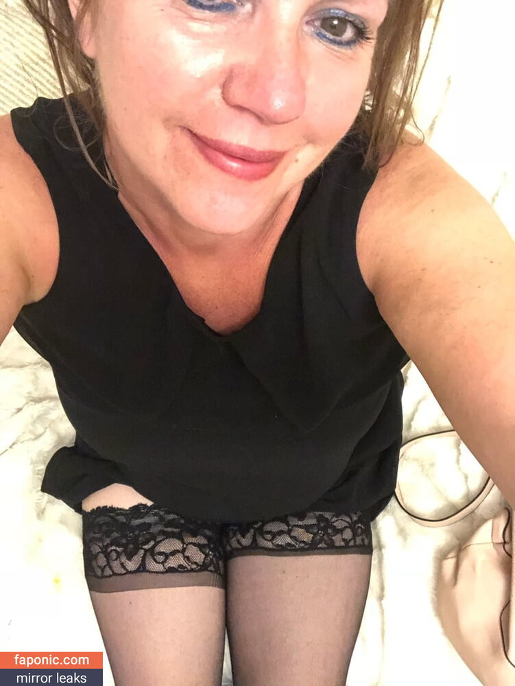 Stephanie 59